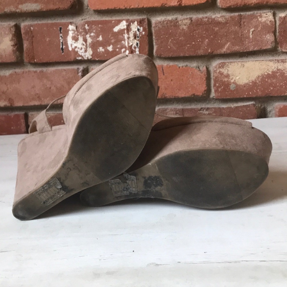 Tan platforms - Picture 5 of 5